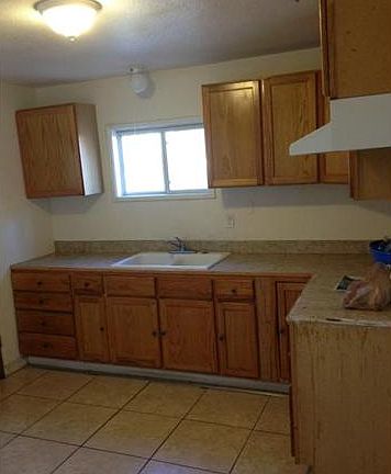 3rd image of 7528 Los Feliz Dr