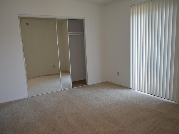 5th image of 17821 Halsted St #3
