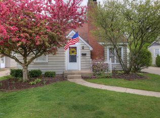 2624 Almont Ave SE, Grand Rapids, MI 49507