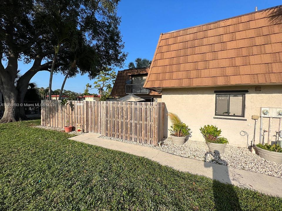 1st image of 4043 Palm Bay Cir APT A