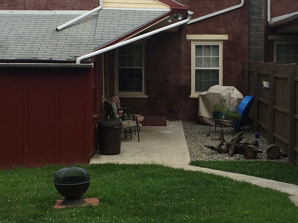 2nd image of 336 E High St