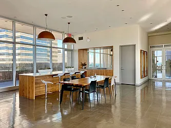 Rented by R New York