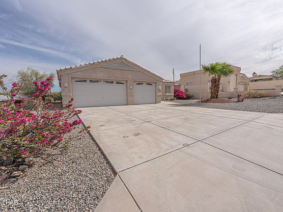 2nd image of 3103 Crater Dr