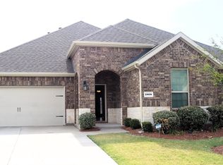 2808 Grizzly Rd, Aubrey, TX 76227