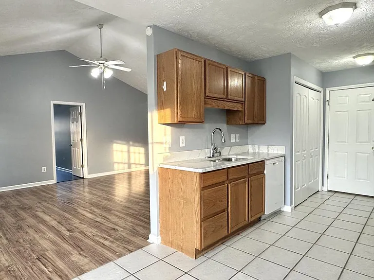 1002 Coalport Rd — Photo 8