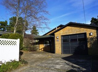 954 SE Jetty Ave, Lincoln City, OR