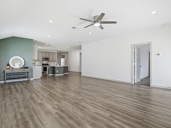 4th image of 1022 Curly Angora Ct