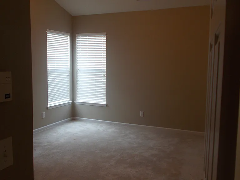 696 Churchill Downs Dr — Photo 14