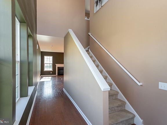 3rd image of 242 Sills Ln