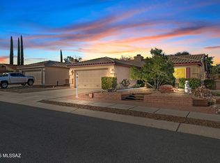 704 W Rio Moctezuma, Green Valley, AZ 85614