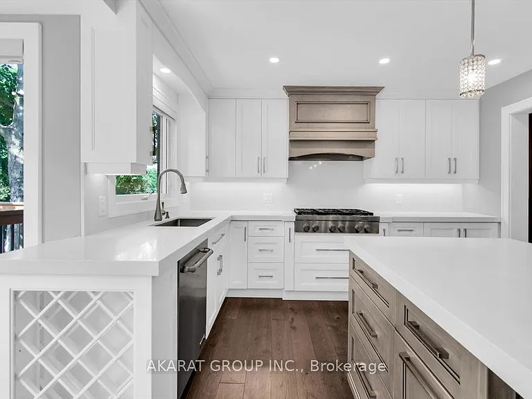 1274 Kings College Dr — Photo 13