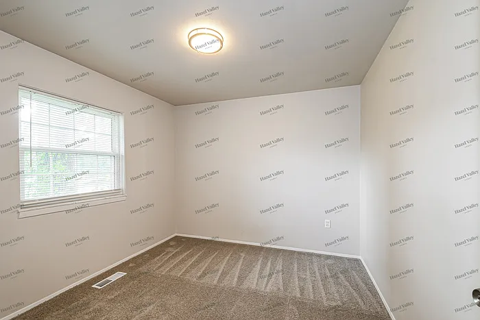 1590 Bay Meadows Dr — Photo 9