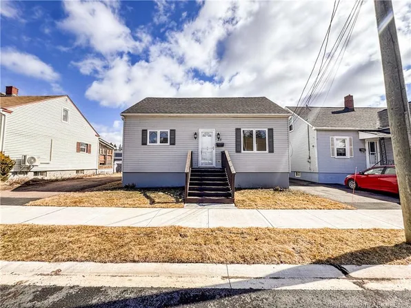 25 Stafford St, Moncton, NB E1C 4R3