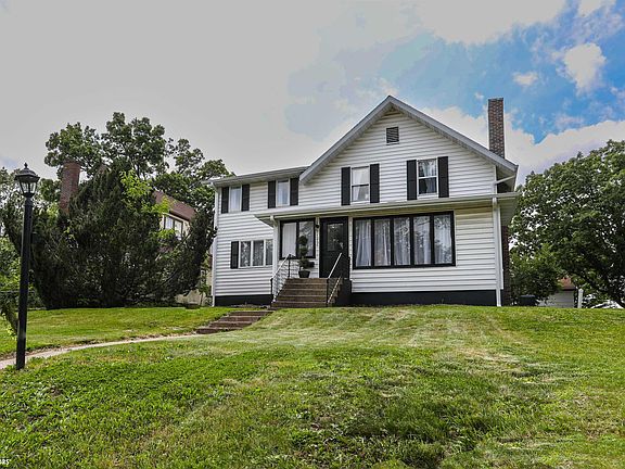 3rd image of 102 Forest Dr