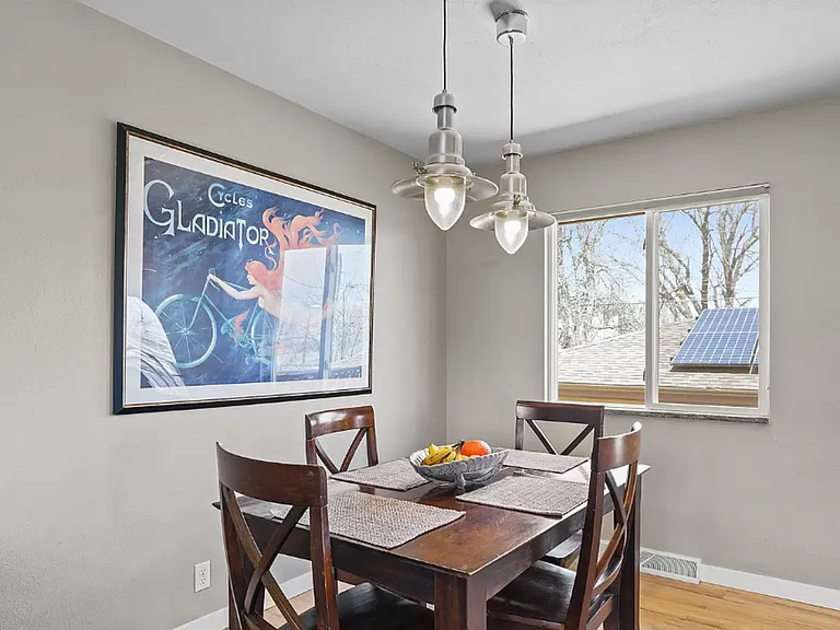 4555 Brookfield Dr — Photo 16