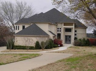708 Bluff Ridge Dr, Cedar Hill, TX 75104