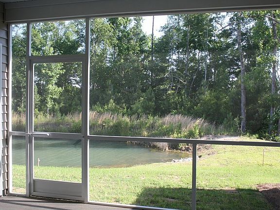 100D Parmelee Dr