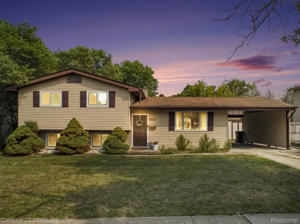 419 Laurie Dr, Flushing, MI 48433