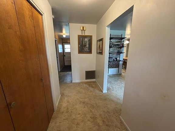5th image of 315 Hobart St