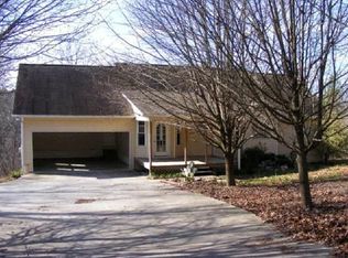 825 Manis Rd NE, Dalton, GA 30721