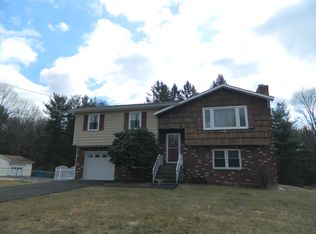 36 Beaver Rd, Nassau, NY 12123