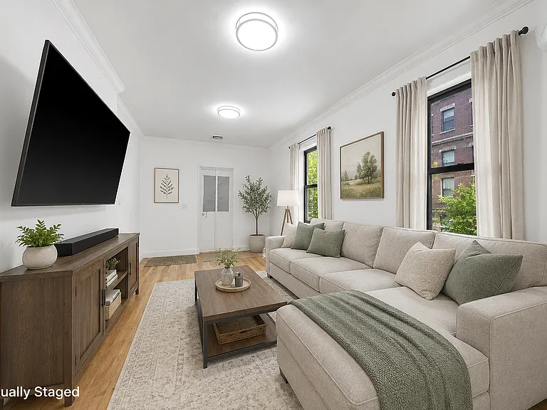 135 W 136th St #1F — Photo 2