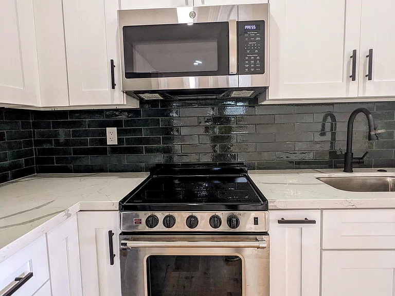4133 Caflur Ave #B — Photo 11