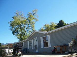 125 Macon St, Andrews, NC 28901