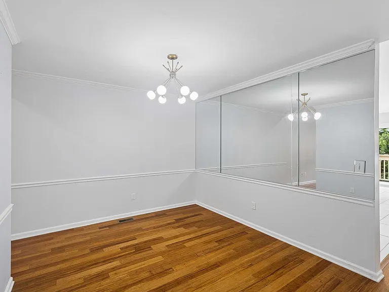 135 Pepper Ridge Cir — Photo 14