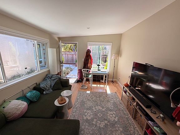 2nd image of 414 Rigg St #C