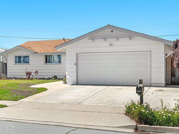 3rd image of 3439 Olivewood Rd