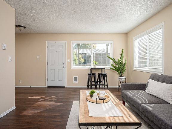 The Boxer | Living Room
