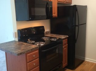 810 Saint Andrews Dr APT M, Wilmington, NC 28412