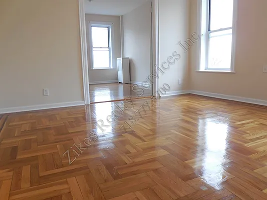 Rented by Zikos Realty Services | media 2