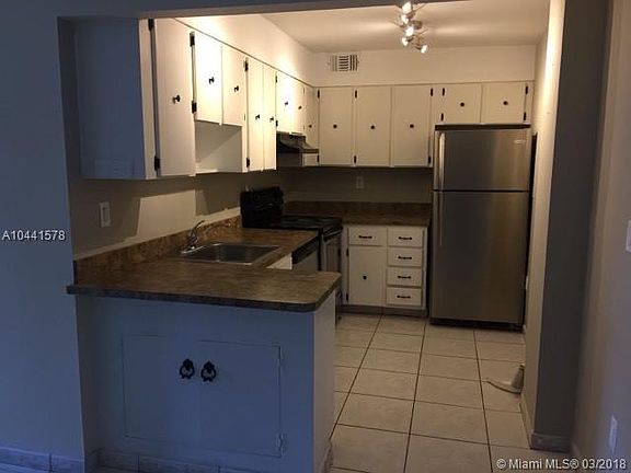 5th image of 16465 NE 22nd Ave APT 103