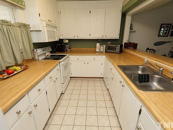 4th image of 23 East St #23