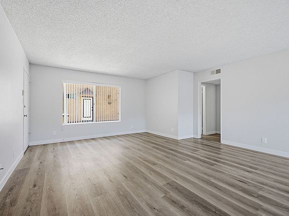 3rd image of 1701 Scott Rd APT 106