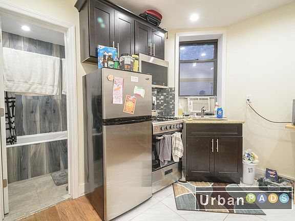 4th image of 636 Saint Marks Ave #Basement