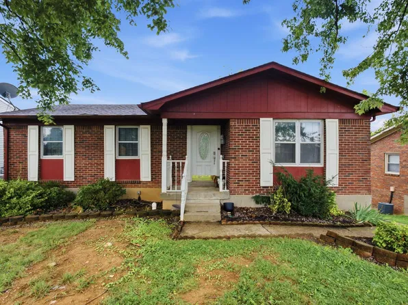9906 Chapel Hill Rd, Louisville, KY 40229