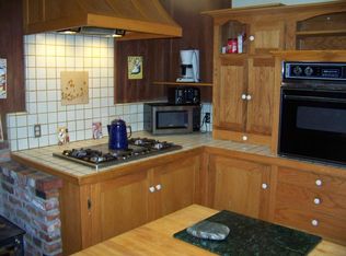 532 Titlow Hill Rd, Blue Lake, CA 95525