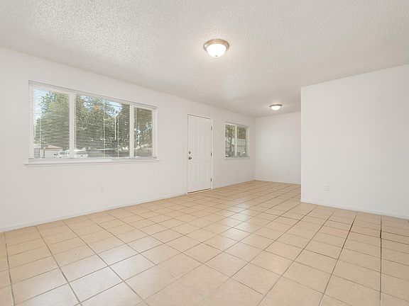 3rd image of 1204 Kaweah St #B