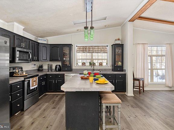 3rd image of 1501 S Timber Ridge Rd