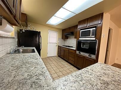 5th image of 4646 N Iroquois Ave Unit B