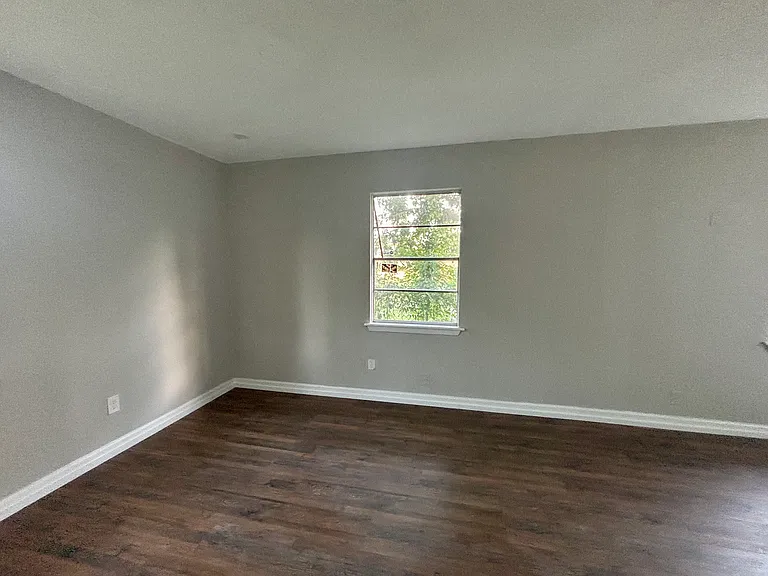 10214 Cheeves Dr — Photo 10