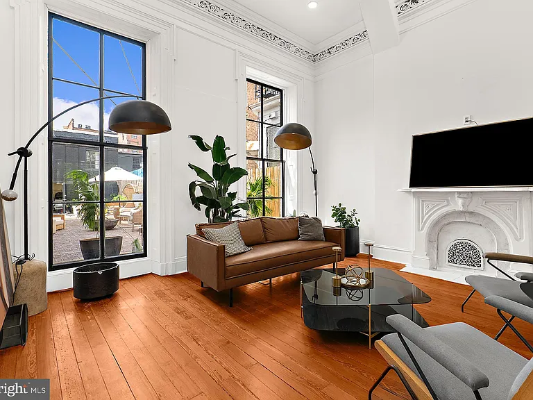 2220 N Charles St #5 — Photo 14
