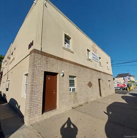 884 Nassau Rd #C