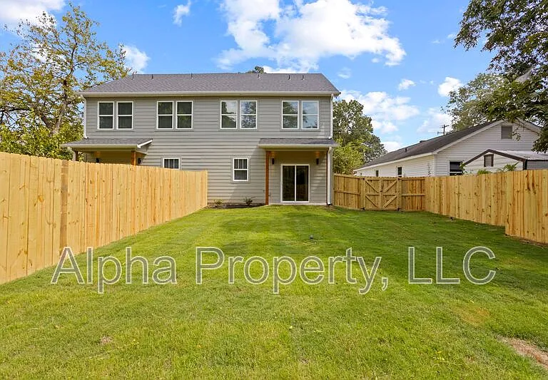 5 McDade St #A — Photo 23