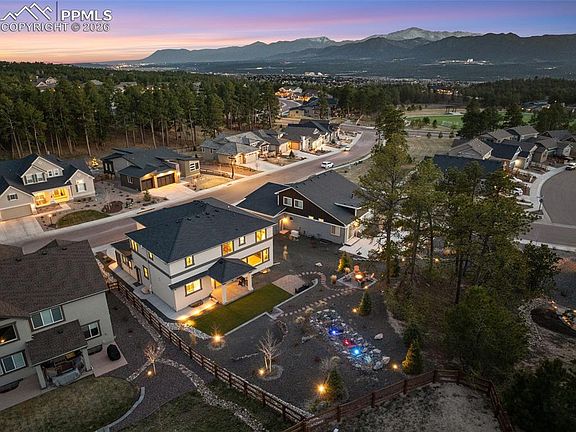 3rd image of 16332 Mountain Glory Dr