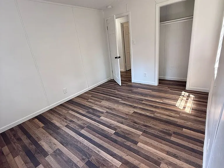 806 Armory Dr #B — Photo 10