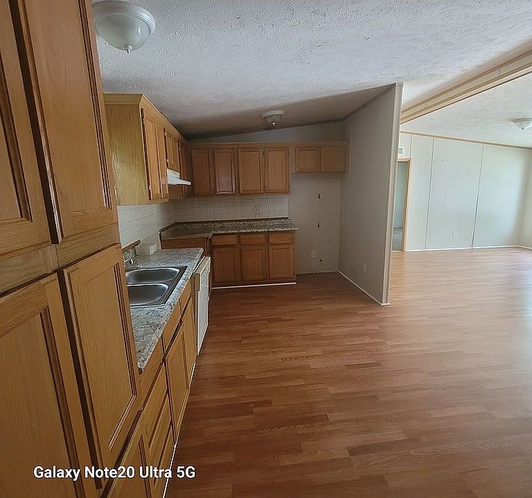 1st image of 85 Magnolia Dr #85